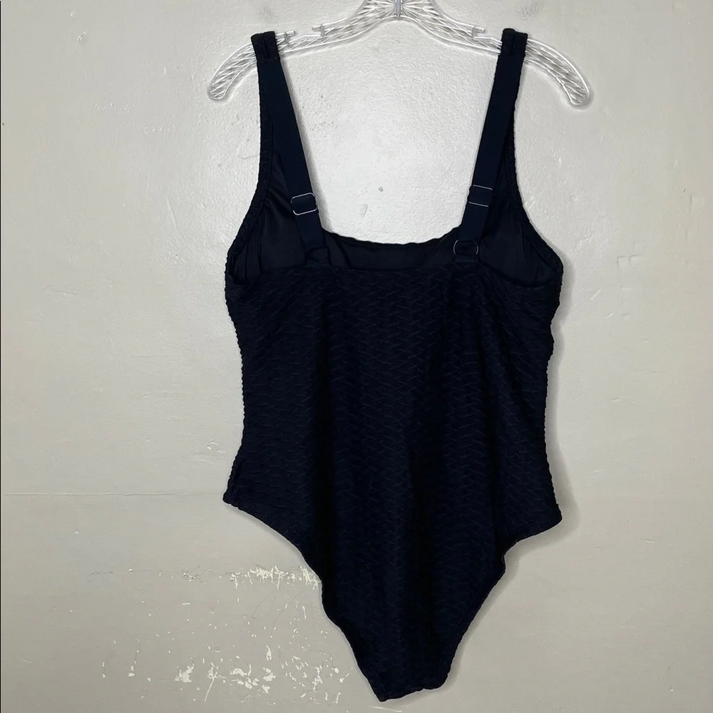 SOL BORNE Black One Piece Swimsuit High Thigh Textured Fabric Lined 1X